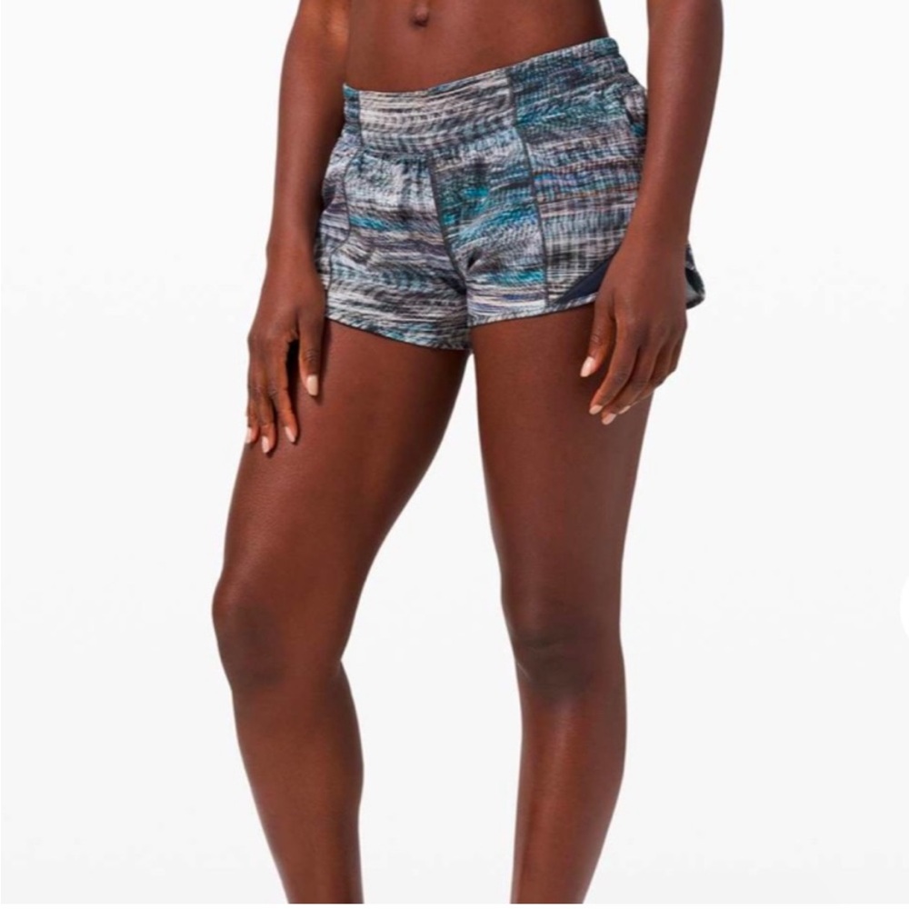 Lululemon x Peloton 6 Tall Hotty Hot Shorts II 4” In Digital Oasis Lined - Picture 9 of 9